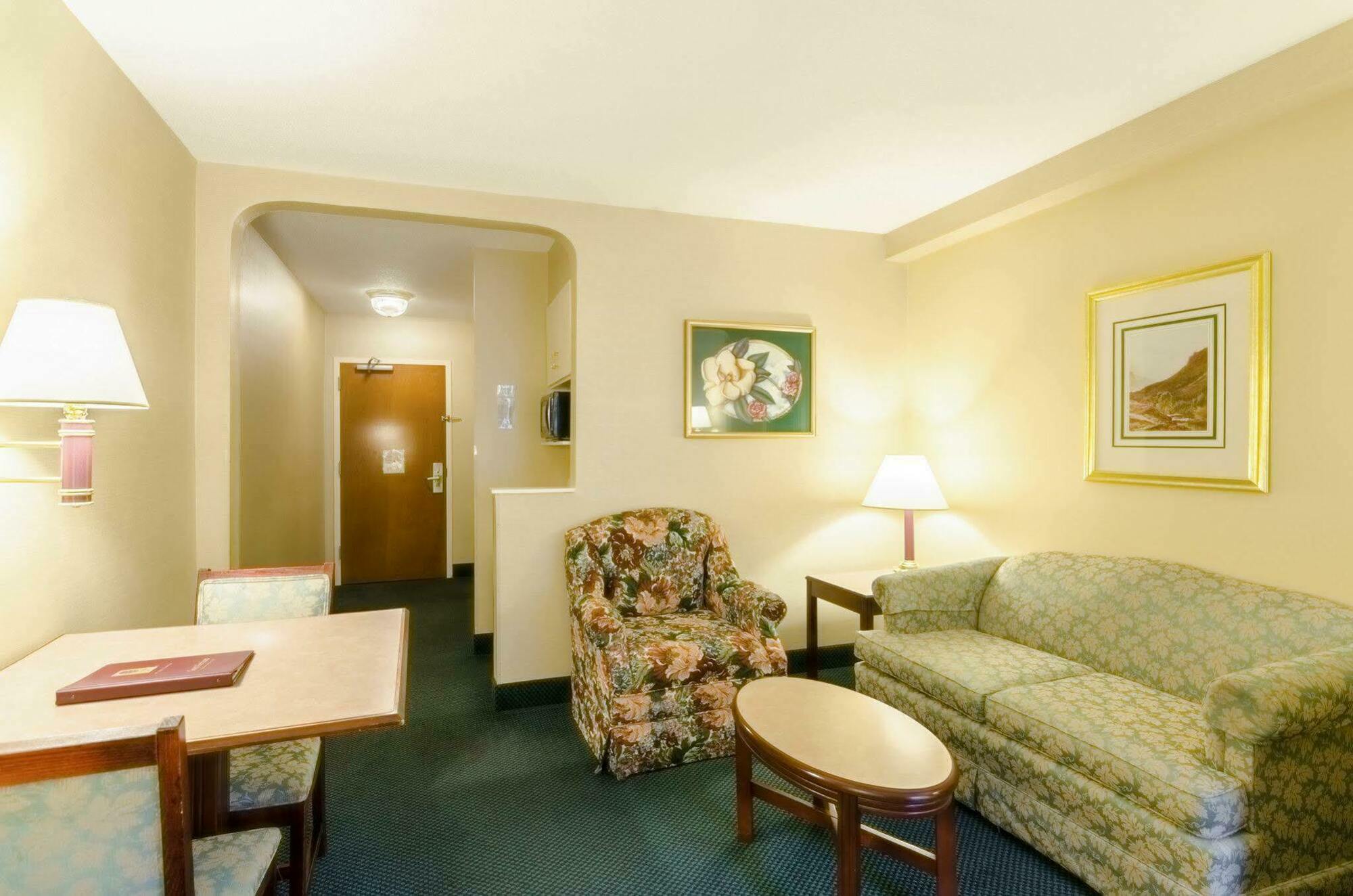 Hotel Comfort & Grundy