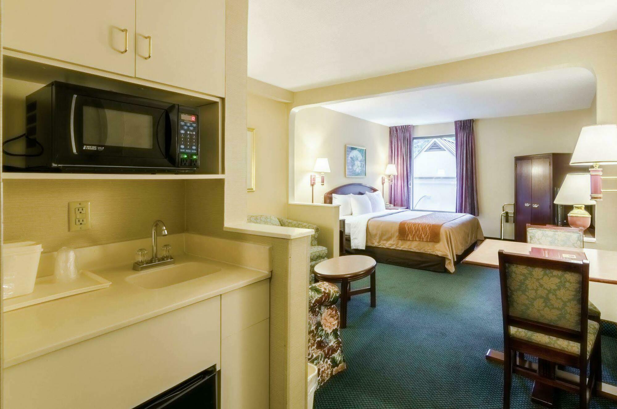 Hotel Comfort &